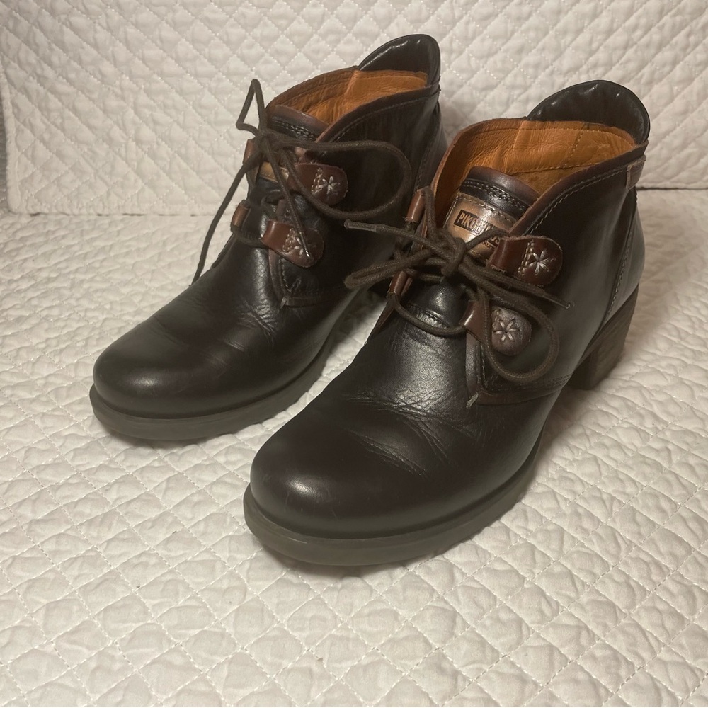 PIKOLINOS women's Dark Brown Chukka Boots
